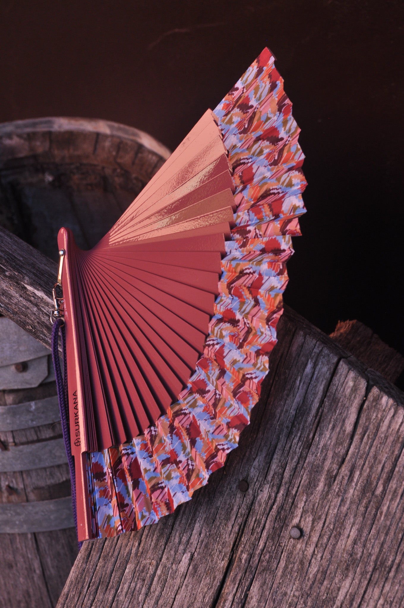 ÉVENTAIL ROUGE