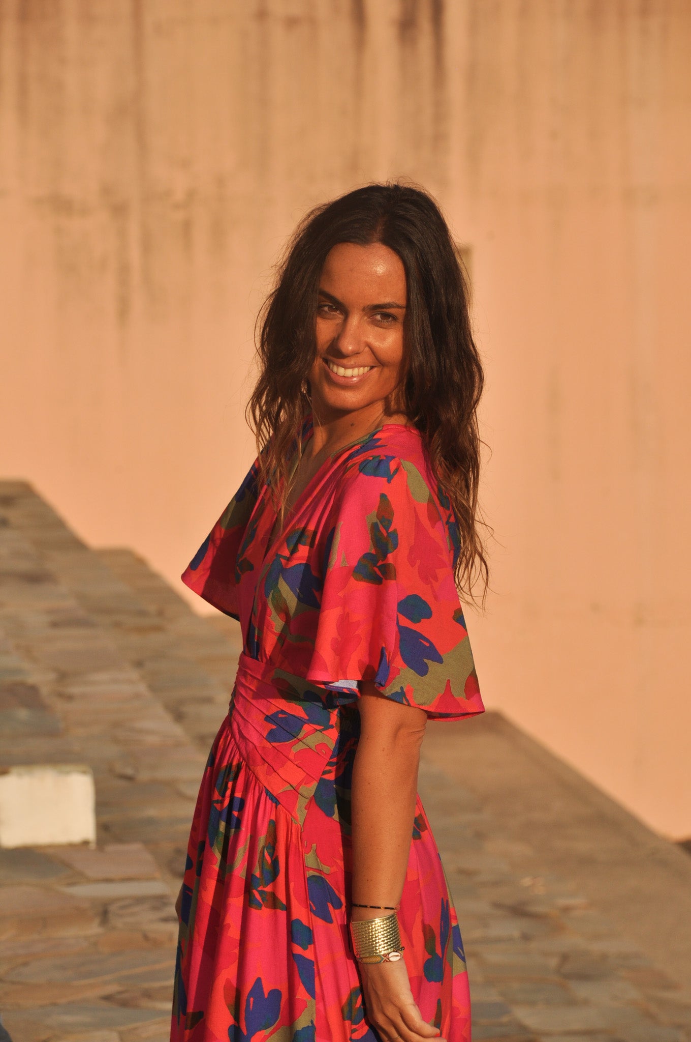 robe-longue-fleurie-rose-fushia-style-boheme.jpg