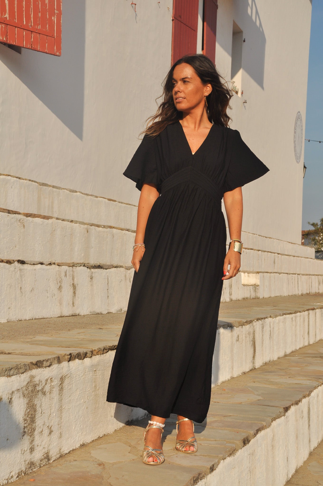 robe-longue-noire-fluide-chic-boheme.jpg